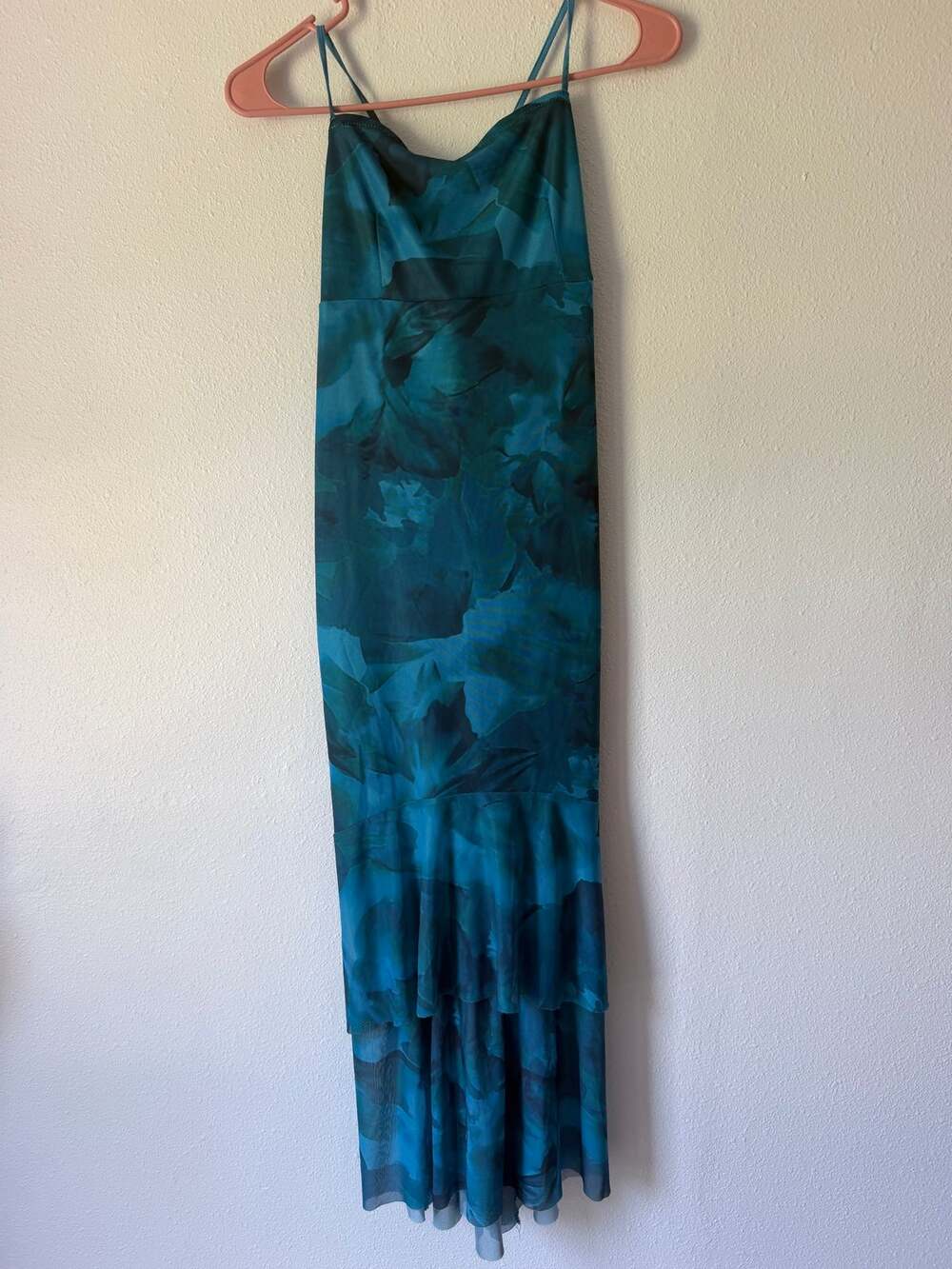 3/$30 Blue Watercolor Strappy Tie Back Tiered 90s Y2K Romcom Dress Size Large